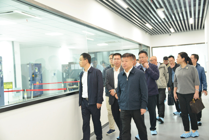 省工信廳陳建業(yè)廳長(zhǎng)一行蒞臨睿能科技調(diào)研考察(圖1) 省工信廳陳建業(yè)廳長(zhǎng)一行蒞臨睿能科技調(diào)研考察(圖1)